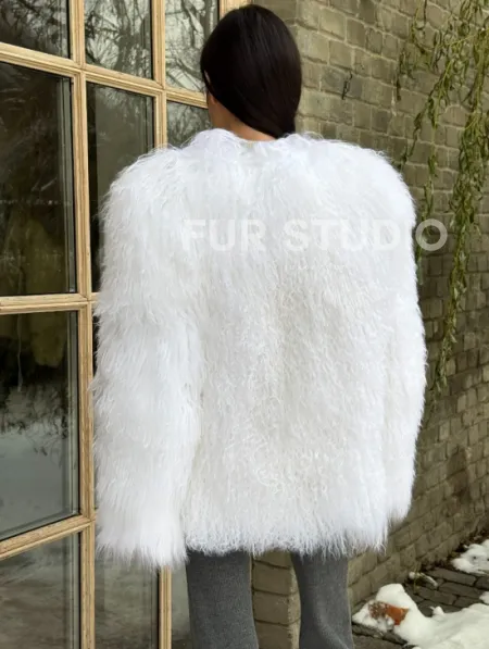 Шуба белая из меха ламы без воротника - фото 2