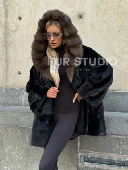 Черный норковый полушубок с капюшоном куница - фото 8