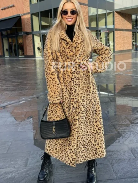Пальто-шуба из натуральной шерсти под леопард - фото 0