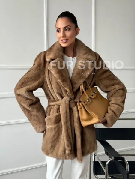 Полушубок норковый пастель с меховым поясом - фото 9