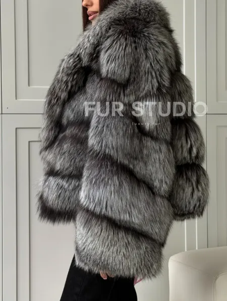 Полушубок из натурального меха чернобурки - фото 4