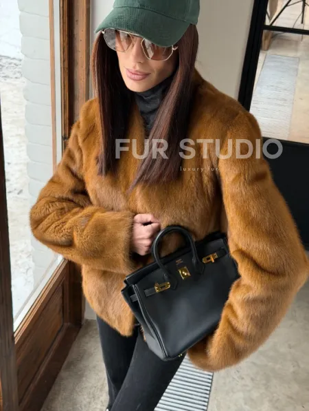 Меховой жакет из золотой норки - фото 4