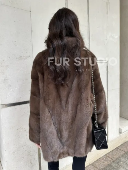 Норковая шуба в коричневом оттенке - Соболь - фото 2