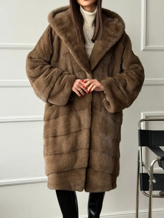 Шуба из меха премиальной плюшевой норки с капюшоном - фото 6