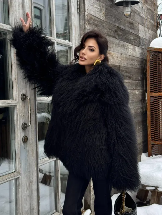 Черная шуба из натурального меха ламы - английский воротник PREMIUM COLLECTION - фото 10