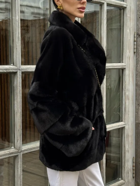 Черный короткий полушубок из плюшевой норки VELVET с английским воротником - фото 5