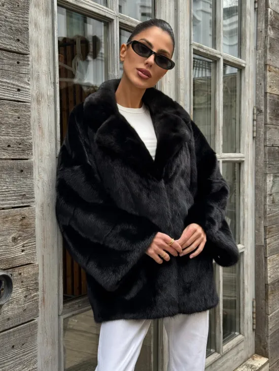 Женский норковый полушубок оверсайз в цвете Black, английский воротник - фото 0