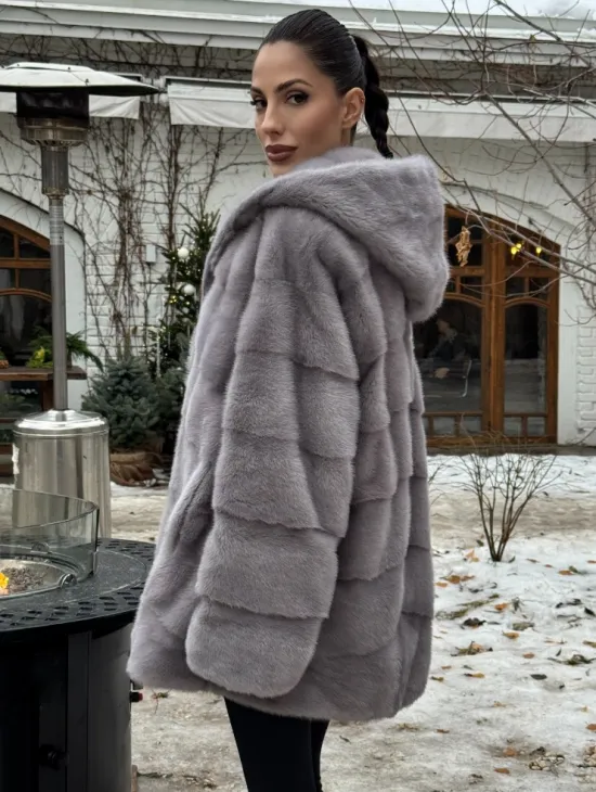 Полушубок норковый с капюшоном - фото 4