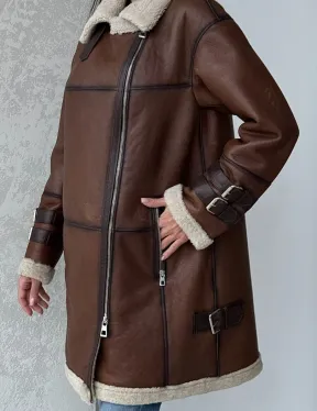 Удлиненная дубленка авиатор в коричневом цвете - винтажный стиль - фото 1