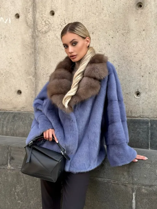 Короткая шуба норковая с воротником из куницы - фото 9