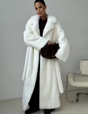 Белая длинная норковая шуба - фото 6