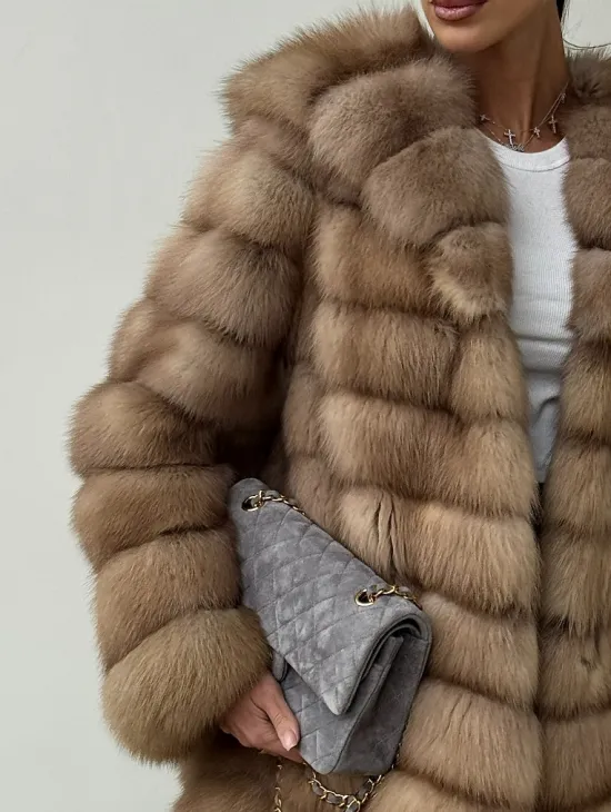 Шуба из куницы с капюшоном в цвете тор-тор - фото 1