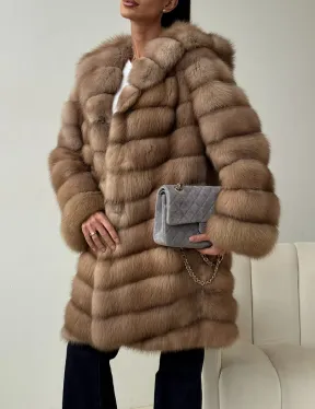 Шуба из куницы с капюшоном в цвете тор-тор - фото 4