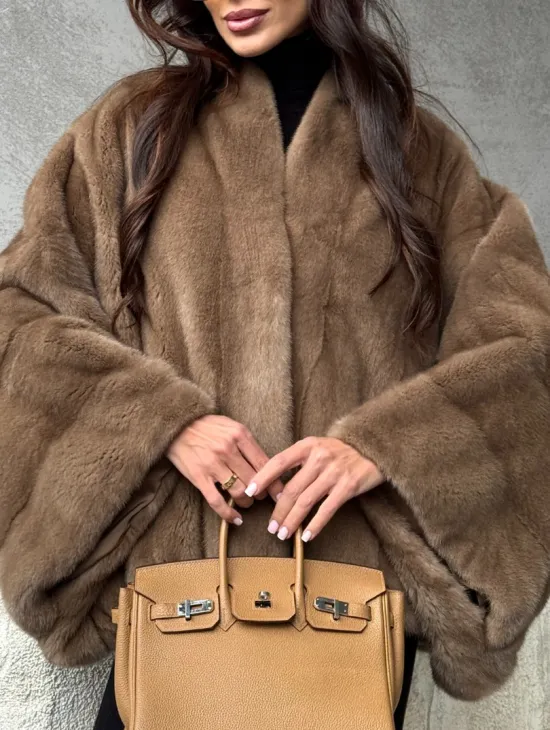 Норковое пончо с рукавами «летучая мышь» - фото 1