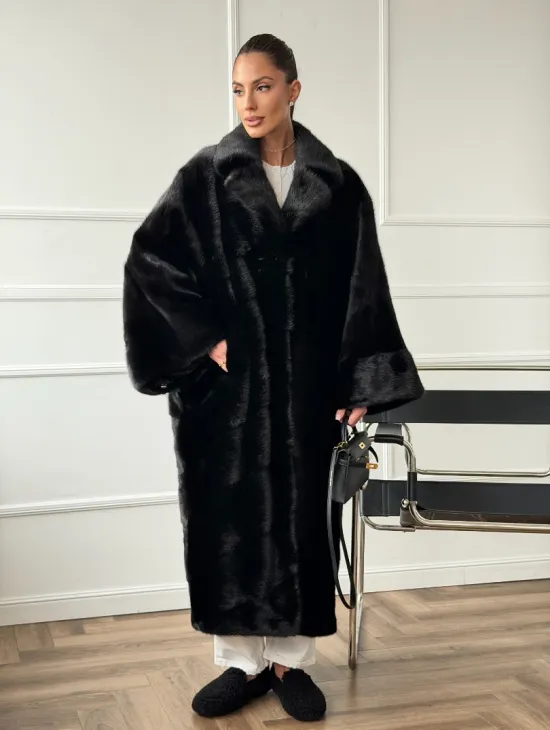 Черное меховое норковое пальто в стиле 
