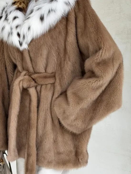 Шуба норковая пастель в роспуск с капюшоном под рысь - фото 1