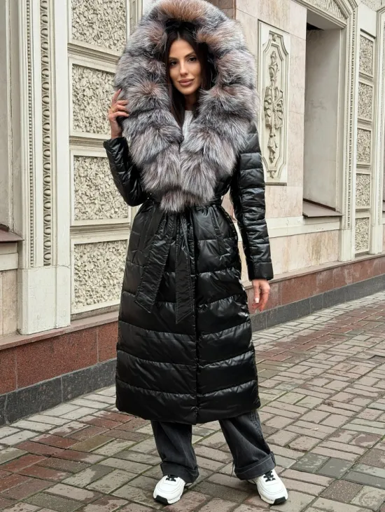 Чёрное пуховое пальто с меховым капюшоном из чернобурки - фото 8