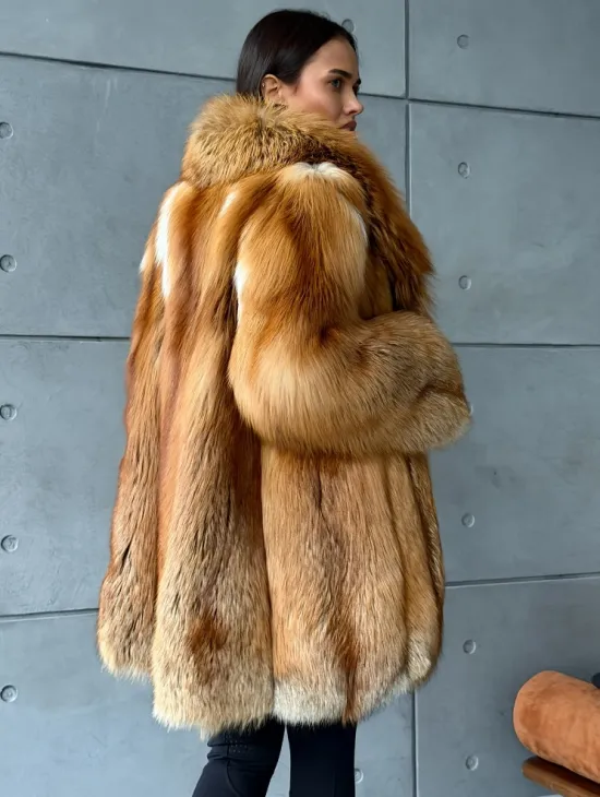Шуба из натурального меха лисы - фото 4