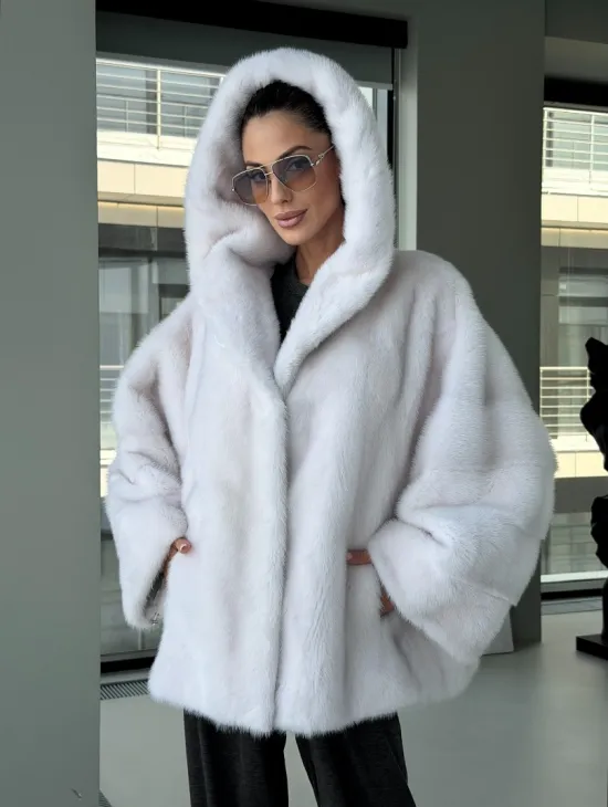 Белый норковый полушубок с капюшоном кобра - фото 13