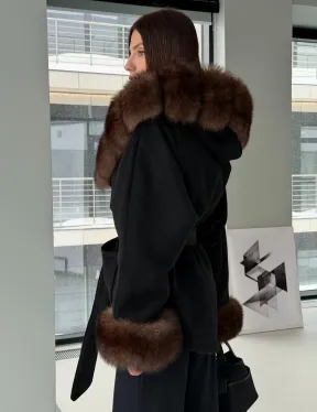 Пальто с капюшоном из финского песца - фото 9