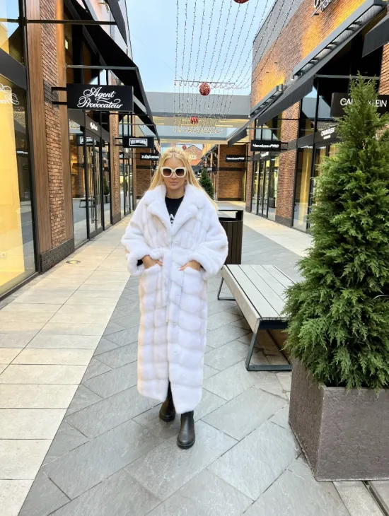 Удлиненная шуба из меха датской норки в цвете паломино - фото 6