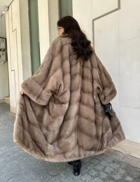 Норковая шуба с английским воротником  - цвет пастель  - стиль 